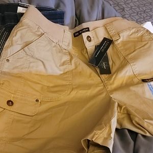 Lee's relaxed fit short mid rise